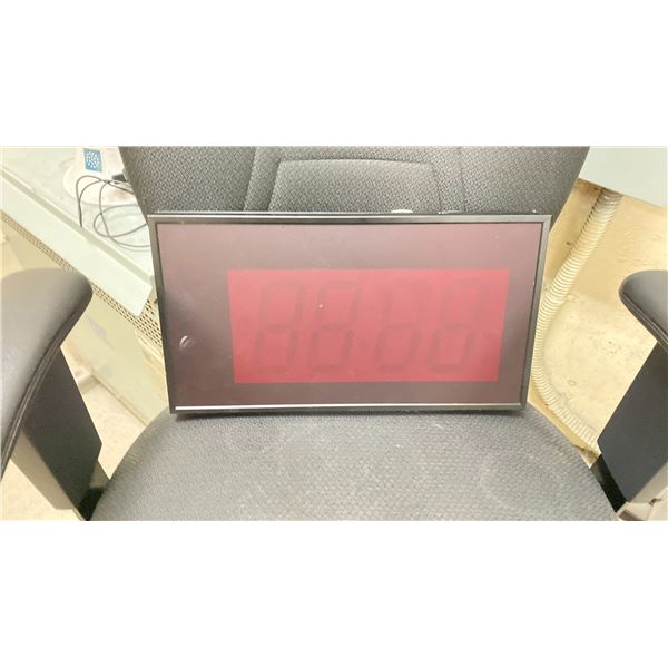 DIGITAL CLOCK-WIFI ENABLED INC 3 SMALLER REMOTE CLOCKS. RETAIL $1700
