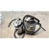 Image 3 : 2 VACUUMS. SHOP-VAC SVX2 AND MAXIM 30L NO ATTACHMENTS