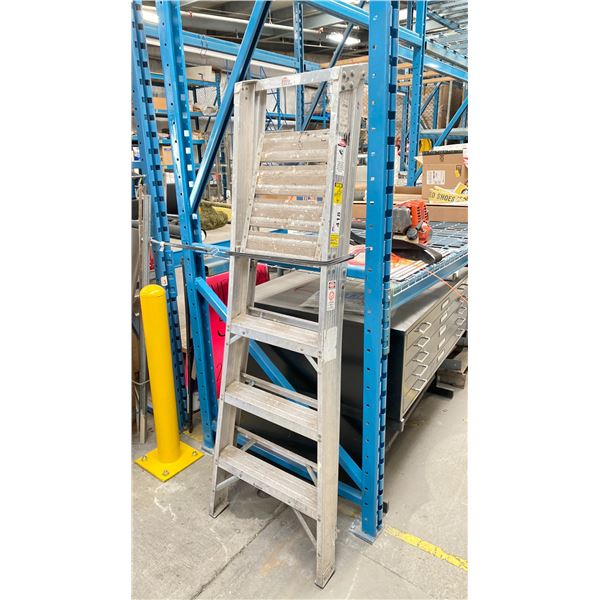 6' ALUMINUM STEP LADDER