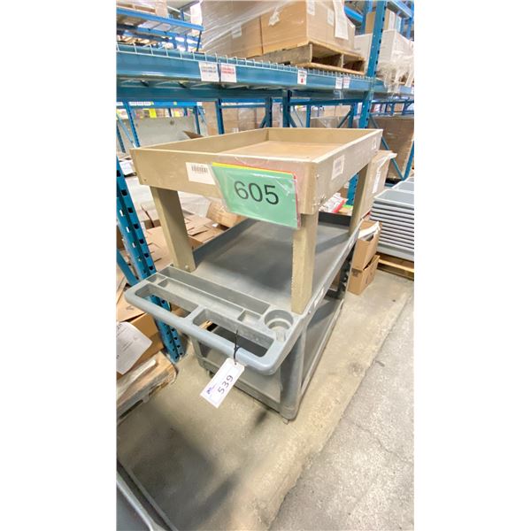 RUBBERMAID CART WITH CUSTOM RISER