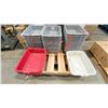Image 2 : GROUP LOT OF APPROX 39 BUS PANS