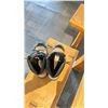Image 2 : DAKOTA 400-2 STEEL TOE BOOTS SIZE 9