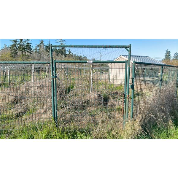 PORTABLE FENCING 12 SECTIONSX 9'X6'H. ONE HAS GATE
