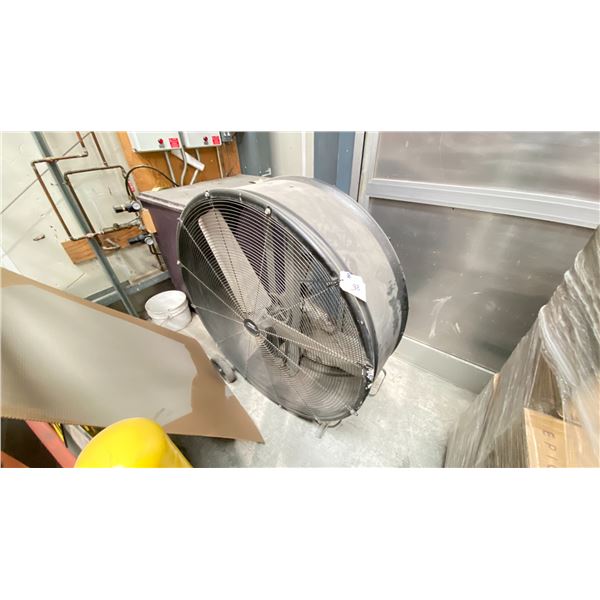 LAKEWOOD 2 SPEED 42" FAN