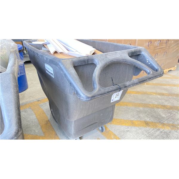 RUBBERMAID ROLLING DUMP BIN