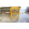 Image 1 : 3' ROLLING STEP LADDER