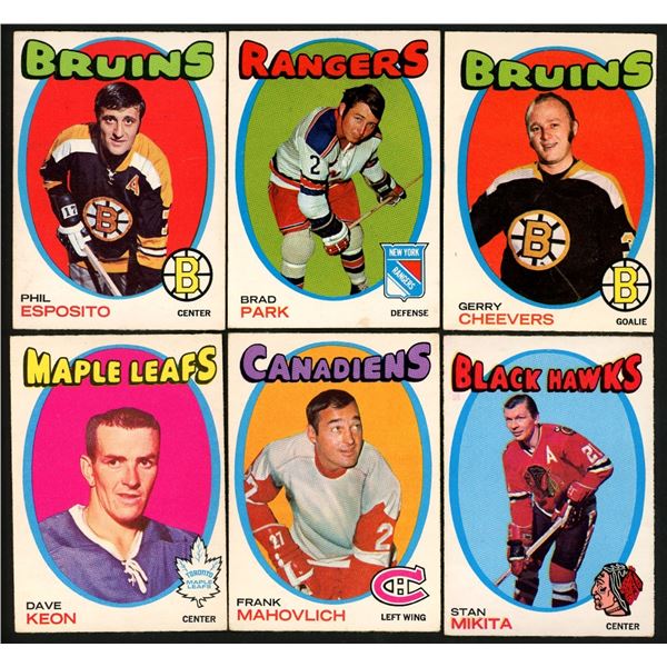 Lot of 33 x 1971-72 O-Pee-Chee Hockey Cards (Stars, HOFers)