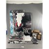 Image 1 : Box of 4x6" Photo Frames, Canvas Prints and LED Moon Decoration Light