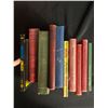 Image 2 : Large Lot of Vintage Books