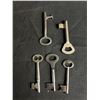 Image 2 : Group of Vintage Skeleton Keys
