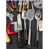 Image 4 : Assorted Kitchen Utensils