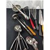 Image 5 : Assorted Kitchen Utensils