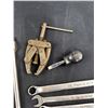 Image 4 : Assorted Snap-On hand tools