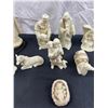 Image 6 : Assorted Nativity Scene/Decor
