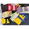 Image 4 : Assorted work gloves