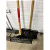 Image 2 : Assorted snow shovels and scrapers