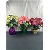 Image 1 : 3 Artificial Potted Poinsettias