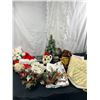 Image 1 : Assorted Christmas Decor