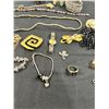 Image 5 : Assorted Fashion Jewellery