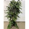 Image 1 : Faux Potted Tree