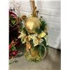 Image 2 : Floral Christmas Arrangements