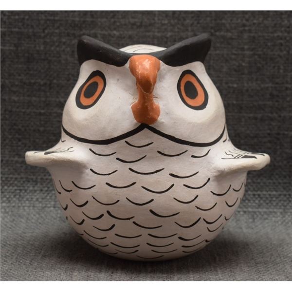 ACOMA POTTERY OWL ( ROSE CHINO GARCIA)