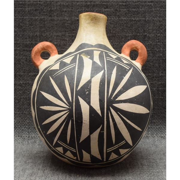 ACOMA POTTERY CANTEEN