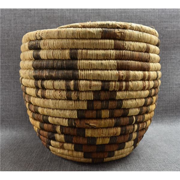 HOPI BASKETRY CYLINDER