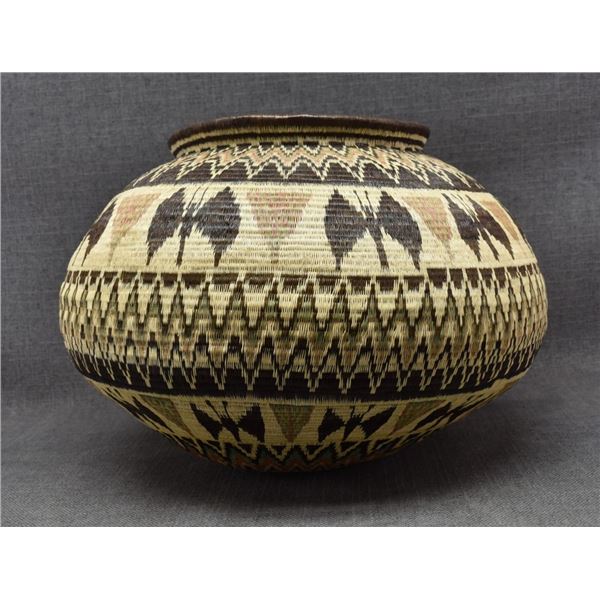 WOUNAAN RAINFOREST BASKETRY OLLA