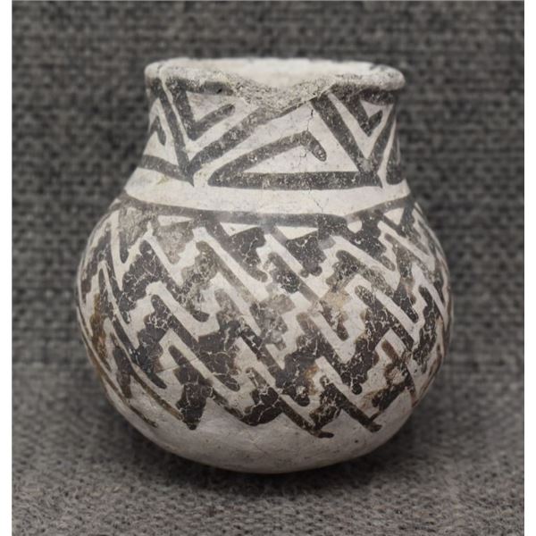 ANASAZI MINIATURE POTTERY OLLA