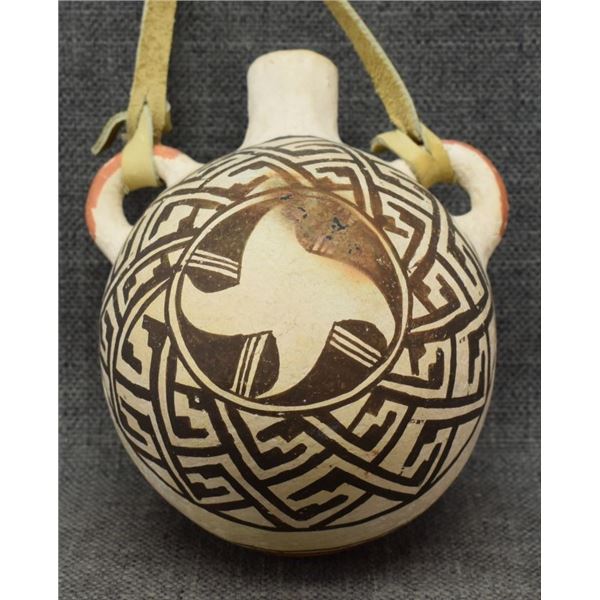 ACOMA/LAGUNA POTTERY CANTEEN