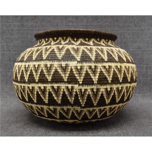 WOUNAAN RAINFOREST BASKETRY OLLA