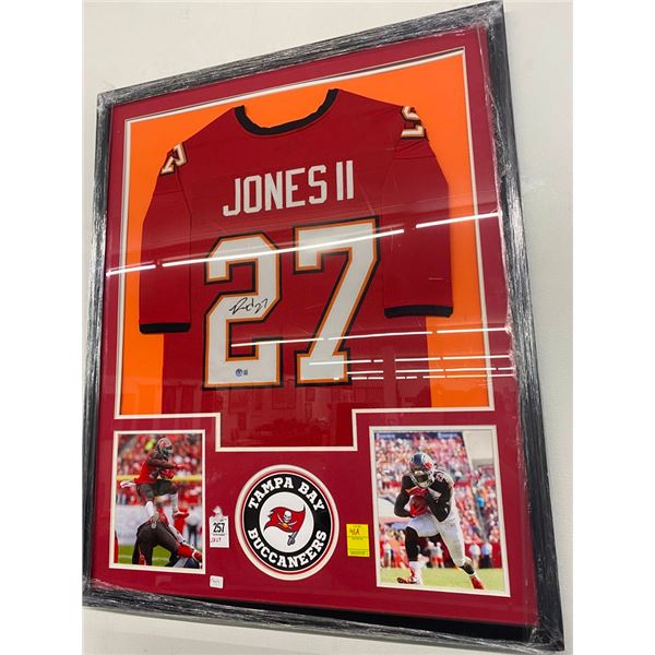 TB Bucs Ronald Jones The 2nd Autographed Jersey In Showcase