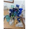 Image 1 : Desk Globe/Clock, Art Glass Vases, Décor