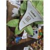 Image 2 : Lenox Collector Birds, Christmas Tree Surprise, Floral Basket, Decor