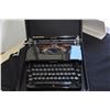 Image 5 : VINTAGE CORONA SILENT PORTABLE TYPEWRITER IN CASE
