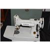 Image 2 : SINGER SEWING MACHINE W/CASE