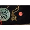 Image 3 : MIXED LOT: COMBS, PENDANTS & CHAINS (5 PCS)