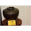 Image 1 : JAPANESE BRONZE VASE W/STAND (9")