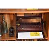 Image 1 : MIXED LOT: BOTTLES & MEDICAL BOX (5 PCS)