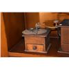 Image 4 : COFFEE GRINDERS (3 PCS)