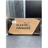 Image 2 : 16-Pack Plastic Hangers for Adults by Neaterize