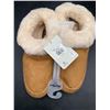 Image 2 : WindRiver Women’s Shearling Lined  Slippers  Size M (7-8) Tan