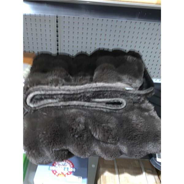 Dark Brown Faux Fur Throw Blanket   50″x60″