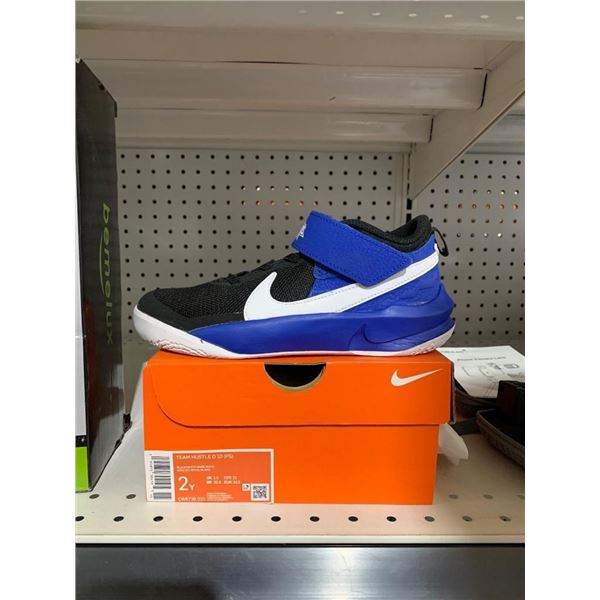 Nike Team Hustle D 10 (PS) Youth Basketball Shoes in Size 2Y