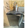 Image 1 : Kegco Kegerator Beer Bar Model FRB200 With 6.0 Cu. Ft. Capacity