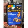 Image 1 : CASE LOT – Kind Dipped Clusters Nuts Dark Chocolate & Berries, 6 Bags, 113g Each