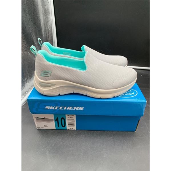 Skechers Slip-On Walking Shoes Ladies Size 10, Grey