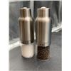 Image 2 : Set of Two Stainless Steel Salt and Pepper Grinders with Adjustable Coarseness