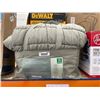 Image 2 : Oeko Tex King 3-Piece Comforter Set in Gray